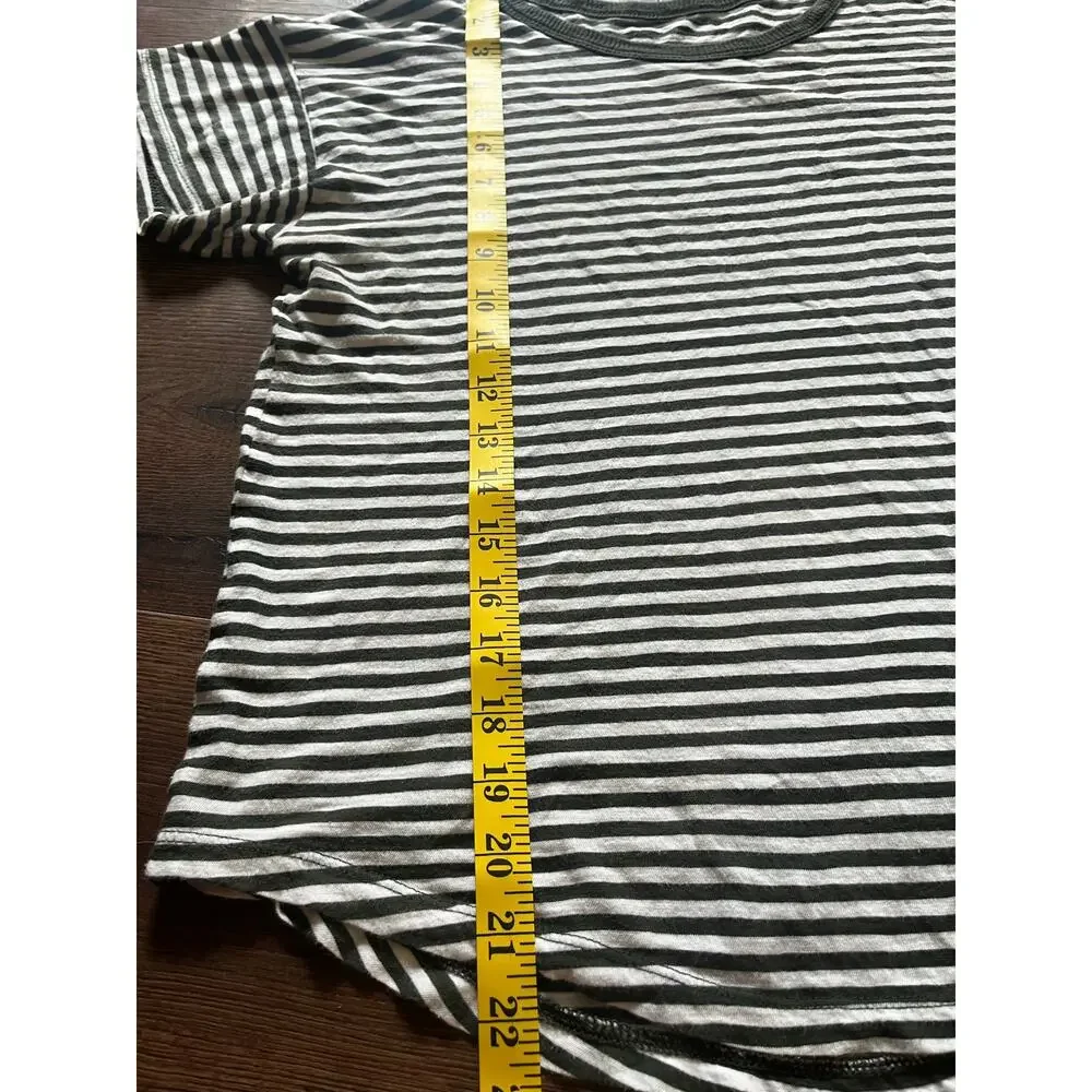 Madewell Olive Green White Striped Cotton Tee Women’s Small Relaxed Crewneck